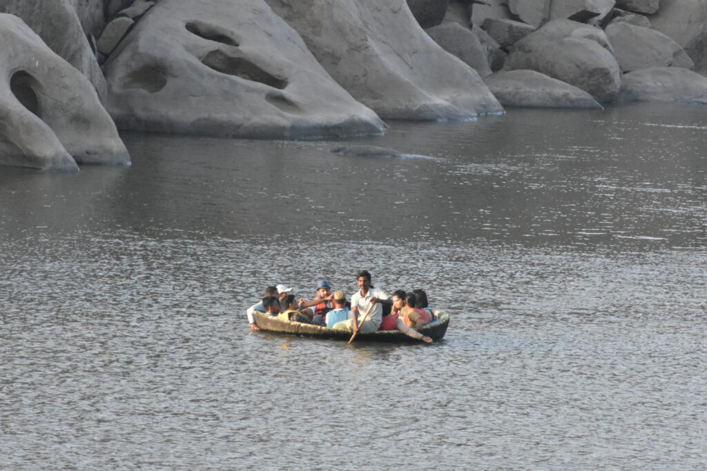 Boat ride in Tungabhadra river